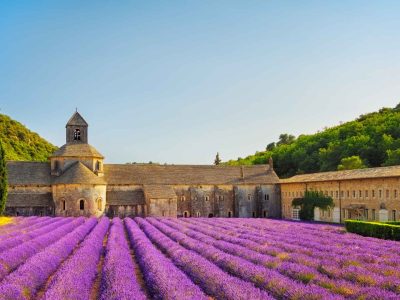 travelidea-europe-france-provence-abbey-of-senanque