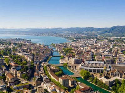 travelidea-europe-switzerland-zurich-limmat-river